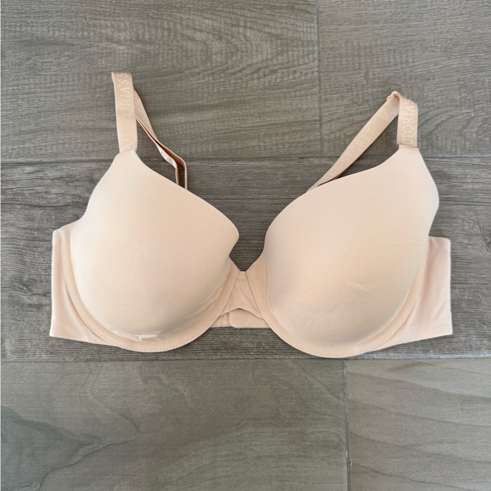 Victoria's Secret Nude Bra - Picture 2 of 3